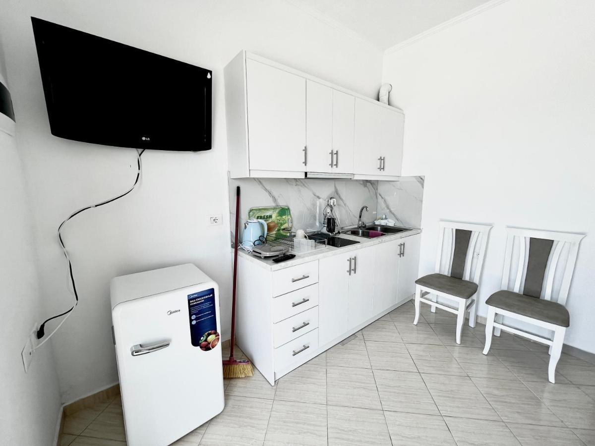 Propery Under Renovation Apartment ซารานเดอ ภายนอก รูปภาพ