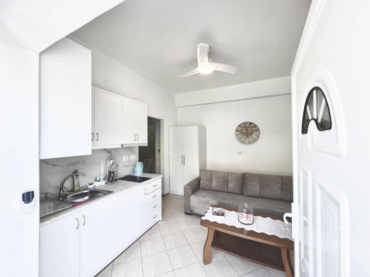 Propery Under Renovation Apartment ซารานเดอ ภายนอก รูปภาพ