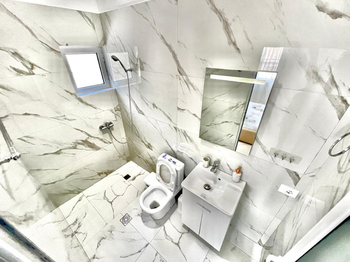 Propery Under Renovation Apartment ซารานเดอ ภายนอก รูปภาพ