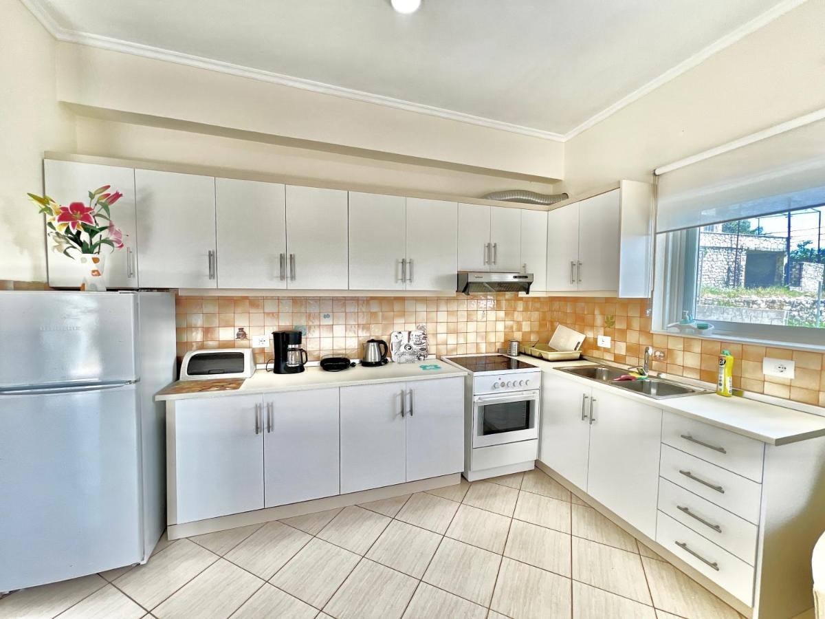 Propery Under Renovation Apartment ซารานเดอ ภายนอก รูปภาพ